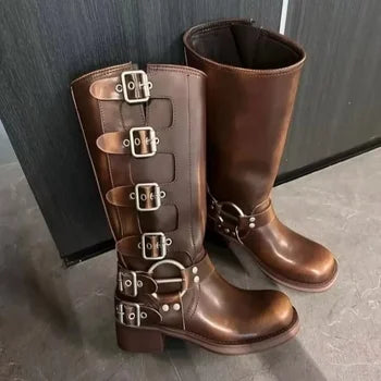 RIZA | Retro Braune Stiefel mit Gürtelschnalle